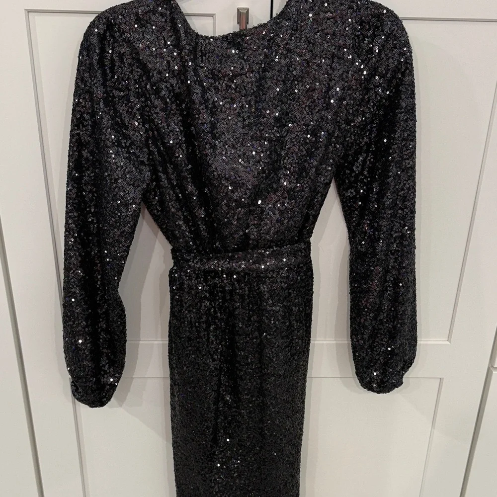 LOFT Black Sequin Long Sleeve Cocktail Dress - Picture 8 of 8
